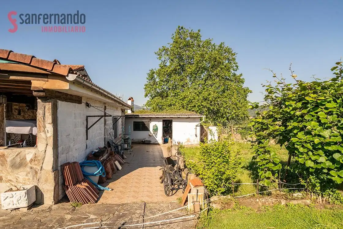 Garten von Haus oder Chalet zum Verkauf in Torrelavega  mit Heizung, Privatgarten und Terrasse