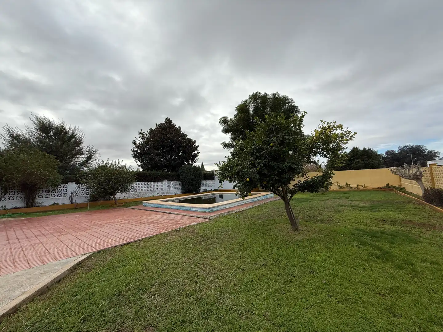 Casa o xalet en venda en Alcalá de Guadaira amb Aire condicionat, Calefacció i Jardí privat