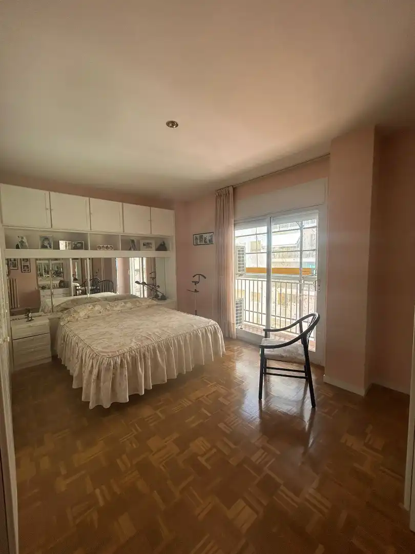 Schlafzimmer von Wohnung zum Verkauf in Barcelona mit Klimaanlage, Heizung und Möbliert