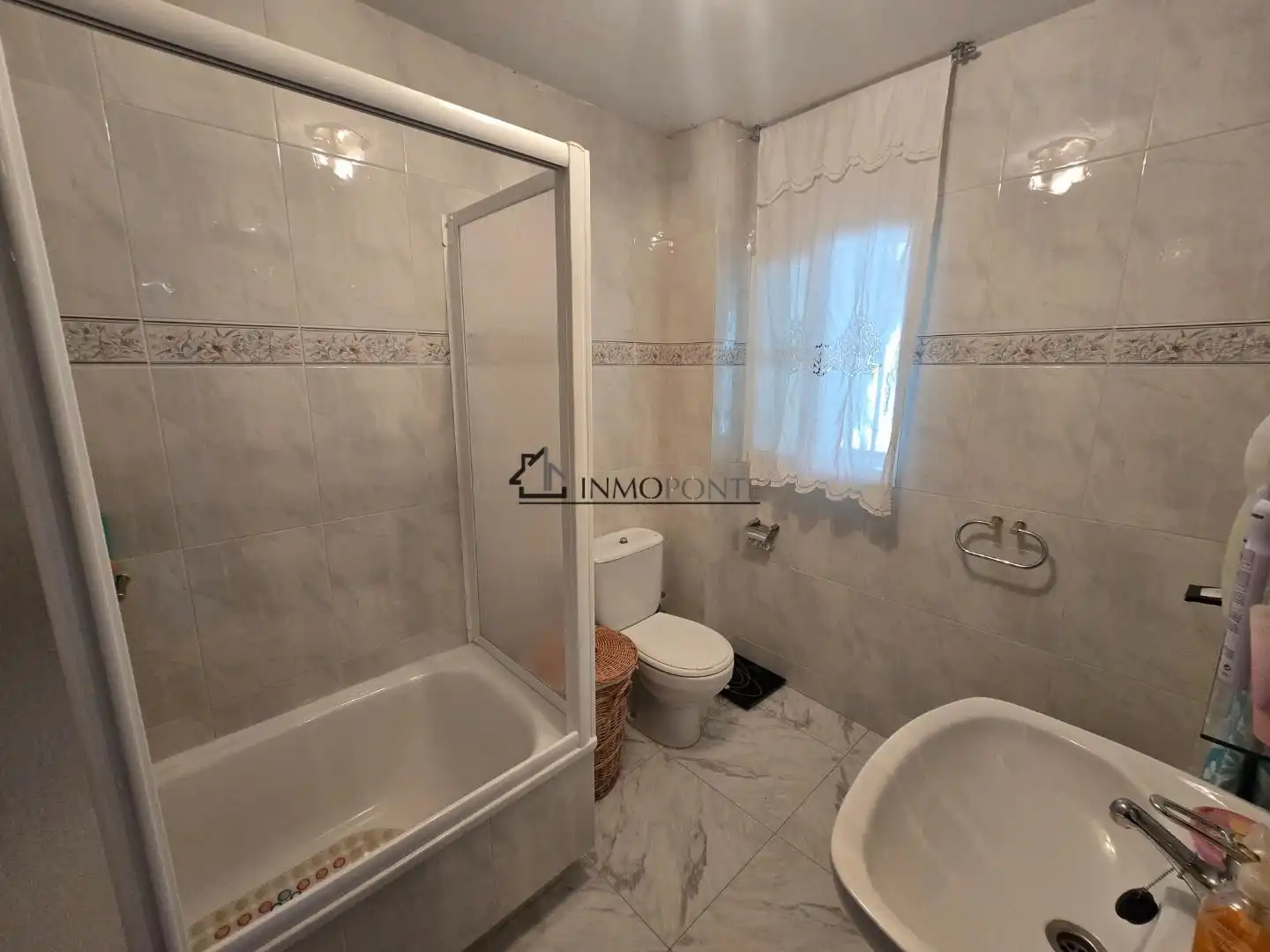 Bany de Casa o xalet en venda en Cerdedo amb Jardí privat