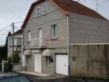 Casa con balcone in vendita a Lavadores