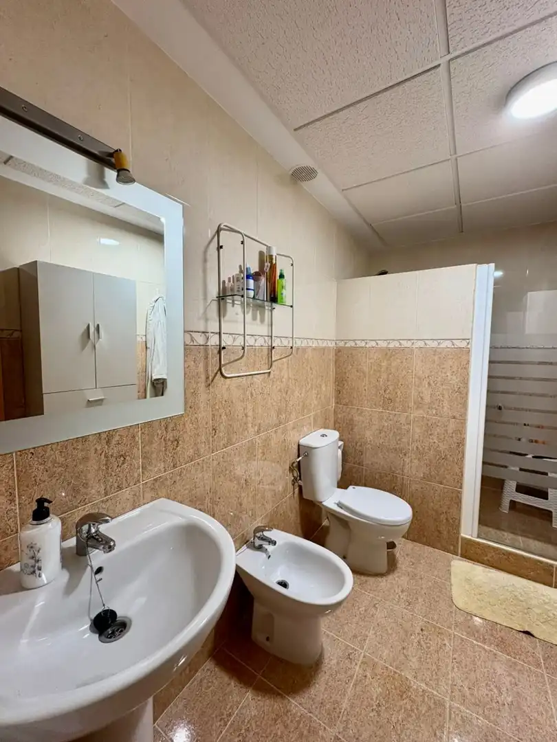 Bany de Casa o xalet en venda en Gerena amb Aire condicionat, Calefacció i Terrassa