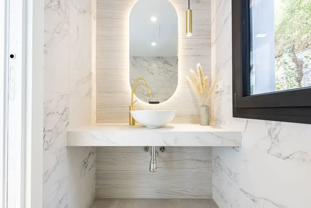 Baño de Casa o chalet en venta en Marbella con Aire acondicionado, Jardín privado y Terraza