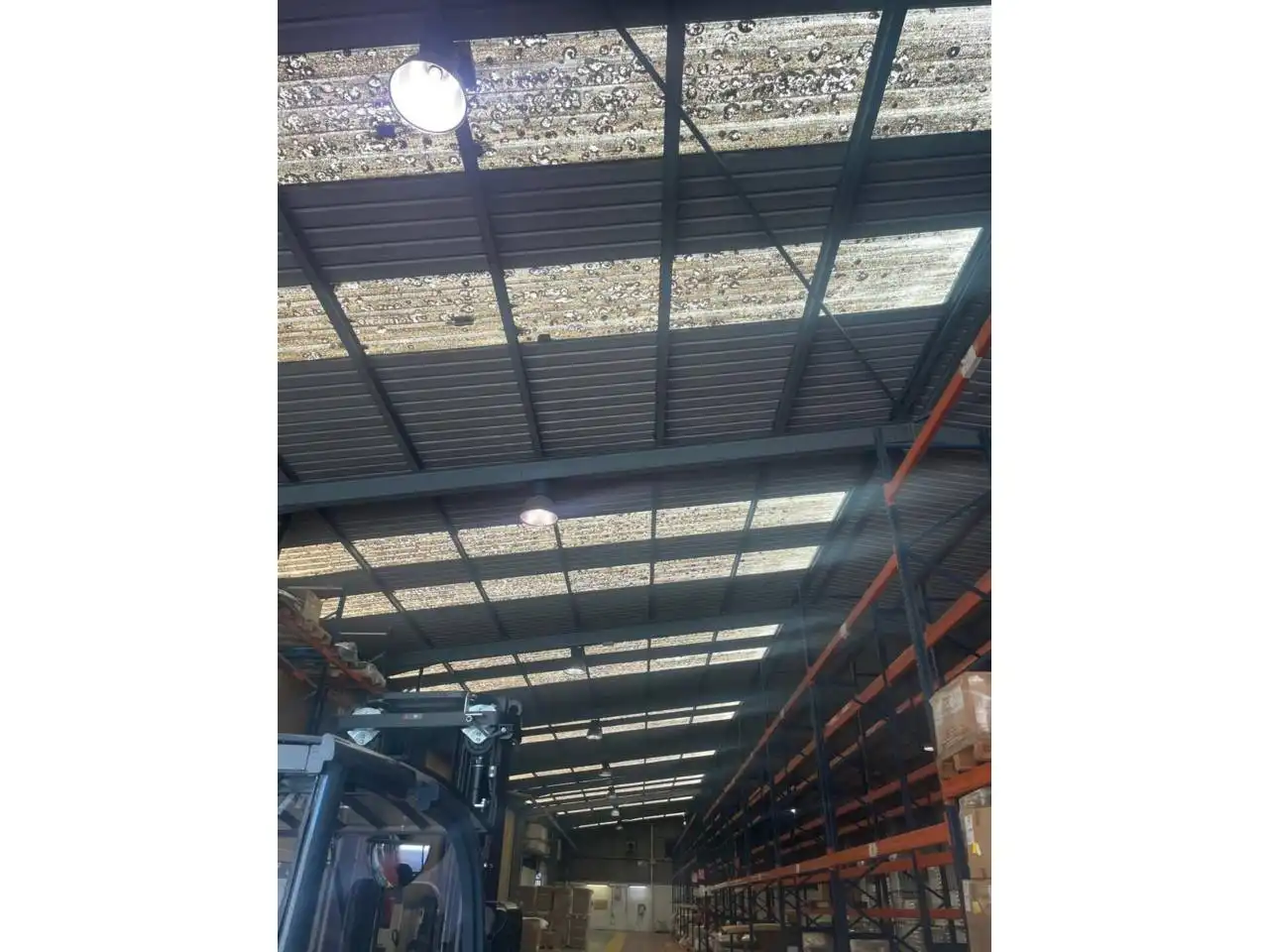 Vista exterior de Nave industrial en venta en Montmeló