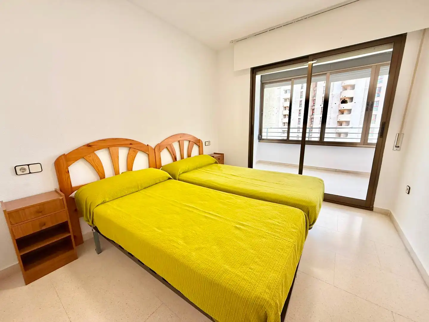 Dormitori de Apartament de lloguer en Finestrat amb Aire condicionat, Calefacció i Piscina
