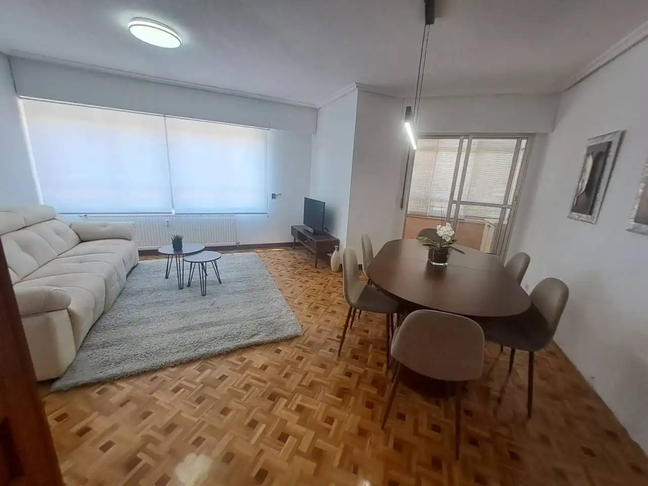 Flat for rent in Calle Antonio Machado, Reyes Católicos