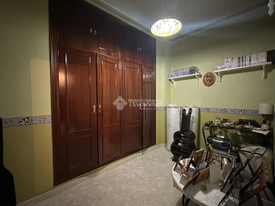 Habitación de Casa o chalet en venta en Carmona