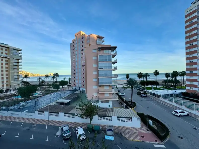 Vista exterior de Apartamento en venta en Cullera con Terraza, Amueblado y Horno
