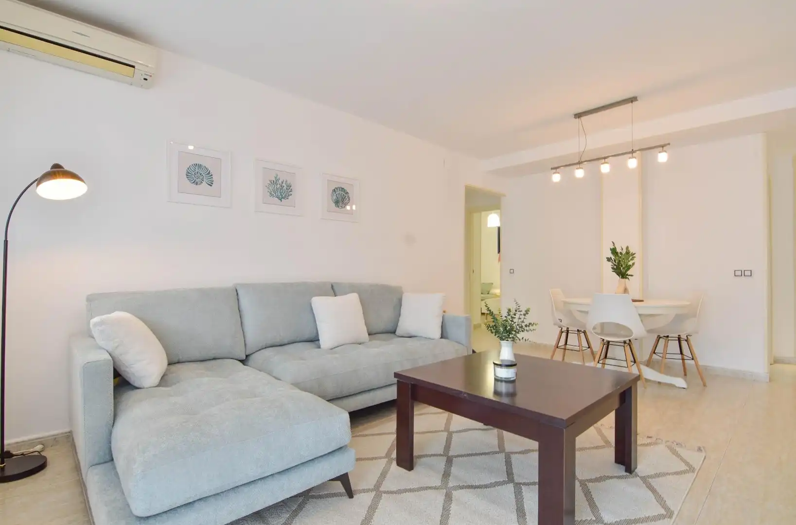 Sala de estar de Piso de alquiler en Puçol con Aire acondicionado, Jardín privado y Terraza