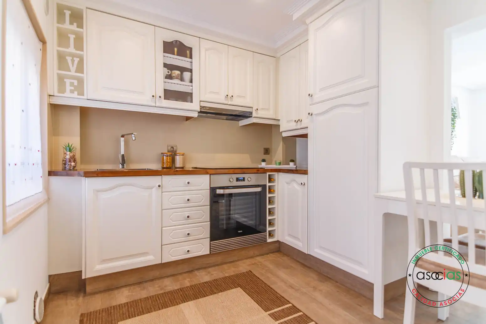 Kitchen of Flat for sale in Oviedo   with Heating