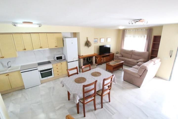 Menjador de Casa adosada de lloguer en Benalmádena