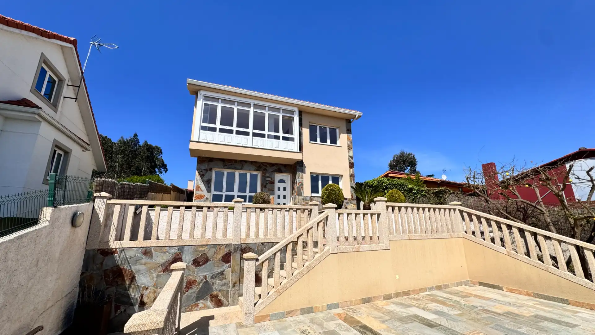 Exterior view of Houses for sale in Arteixo  with Heating, Private garden and Terrace