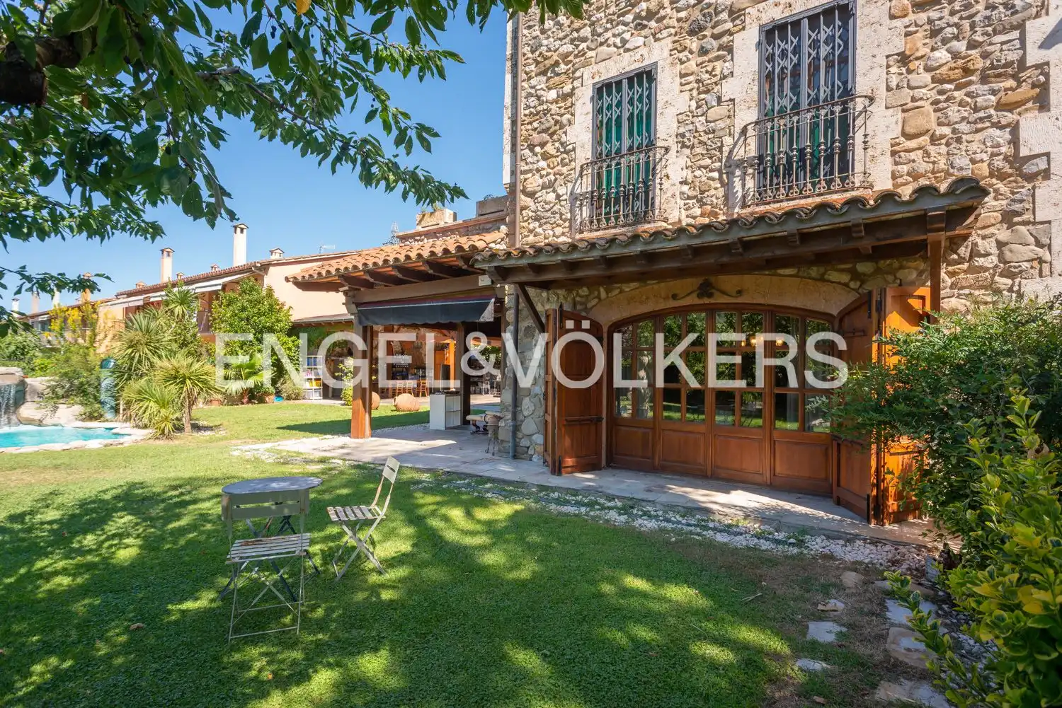 Vista exterior de Casa adosada en venda en Argelaguer amb Aire condicionat, Calefacció i Jardí privat