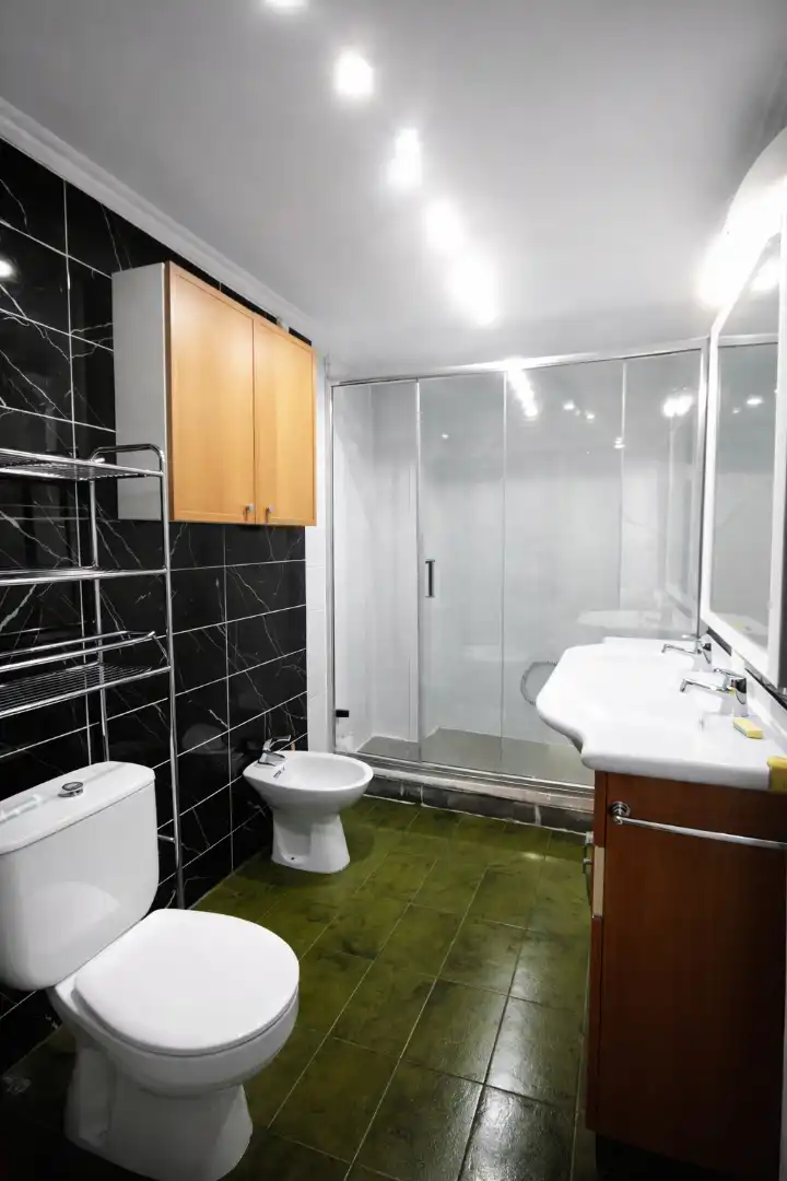 Bathroom of Flat for rent in Hazas de Cesto  with Heating, Furnished and Oven