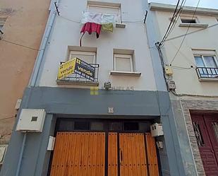 Vista exterior de Casa adosada en venda en Arnedo amb Balcó