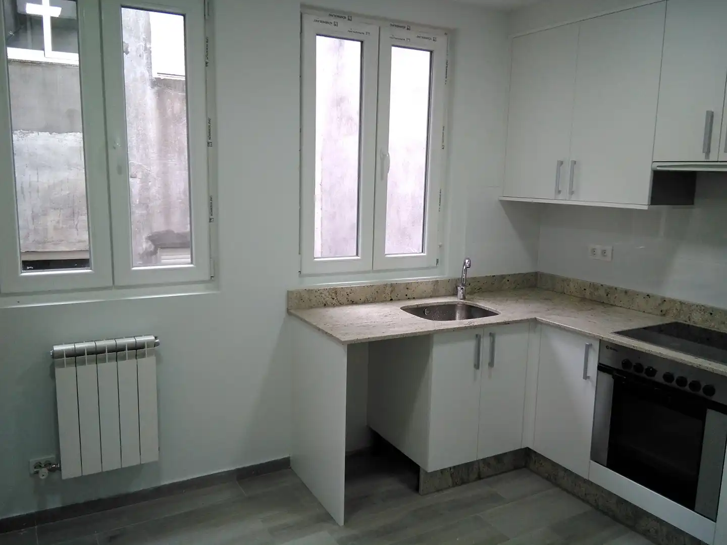Küche von Wohnung zum Verkauf in Vigo  mit Heizung