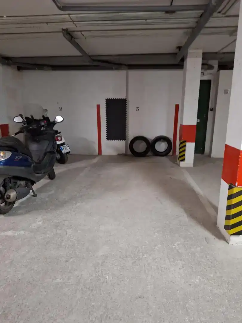 Parkplatz von Garage zur Miete in Rincón de la Victoria