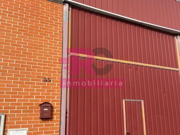 Nau industrial en venda a Villares de la Reina
