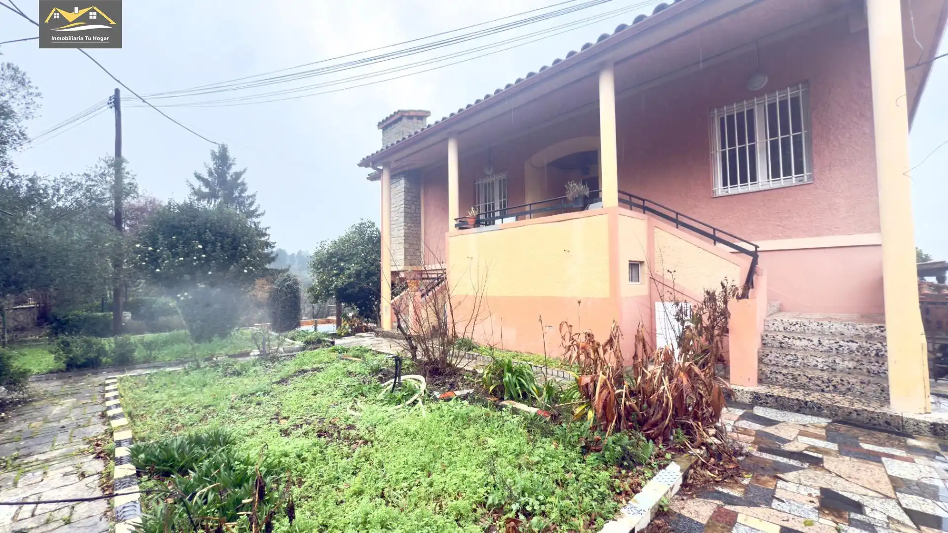 Exterior view of Houses for sale in Ourense Capital   with Private garden, Terrace and Storage room