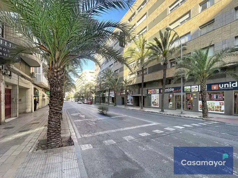 Vista exterior de Piso en venta en Alicante / Alacant con Aire acondicionado, Calefacción y Trastero