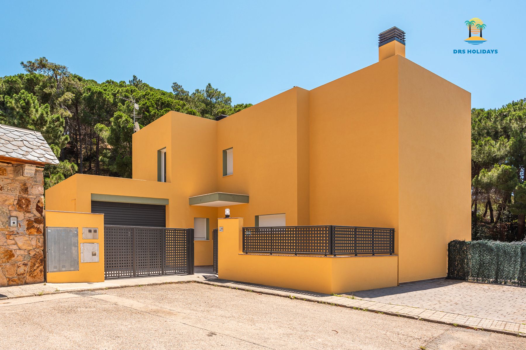 House or chalet to rent in Carrer Rosalia de Castro, 7, Roca Grossa