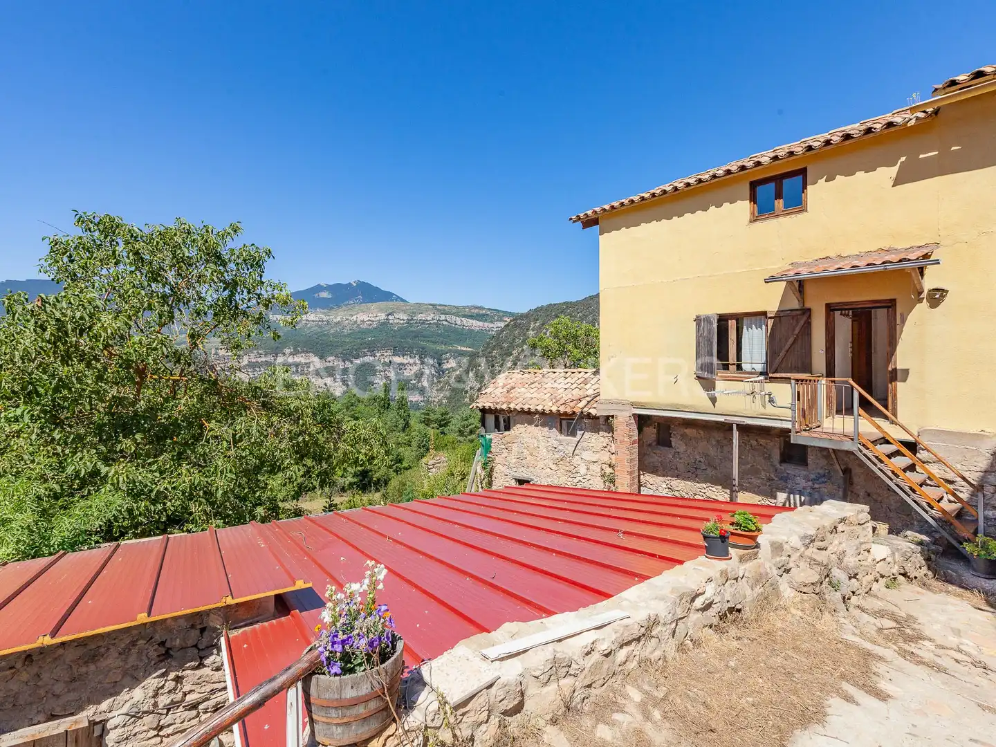Exterior view of Country homes for sale in La Nou de Berguedà  with Heating, Private garden and Balcony