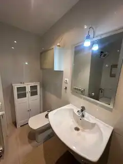 Baño de Apartamento de alquiler en León Capital  con Calefacción, Parquet y Terraza