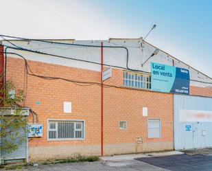 Exterior view of Industrial buildings for sale in Cadrete