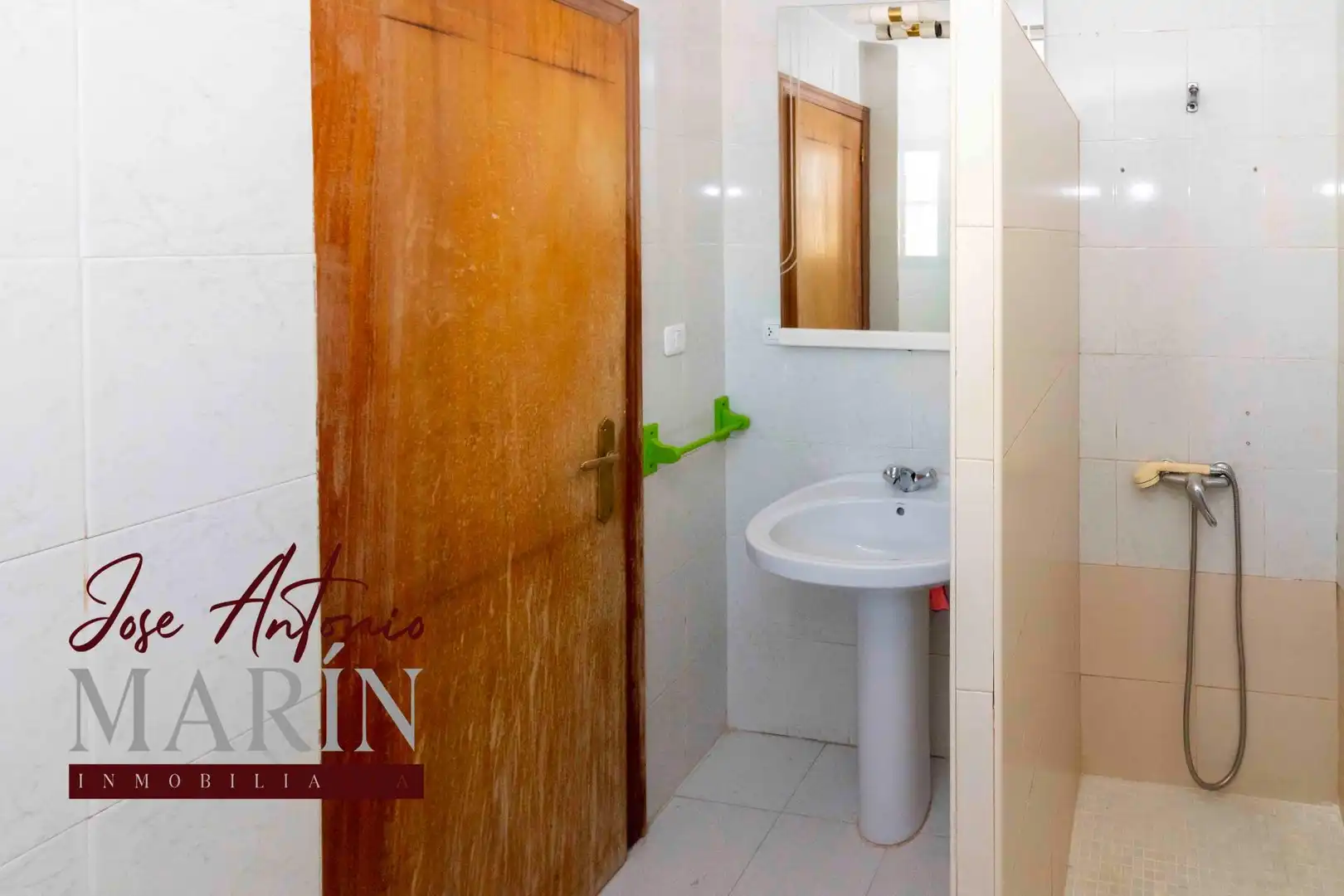 Bedroom of Houses for sale in Valdelacalzada