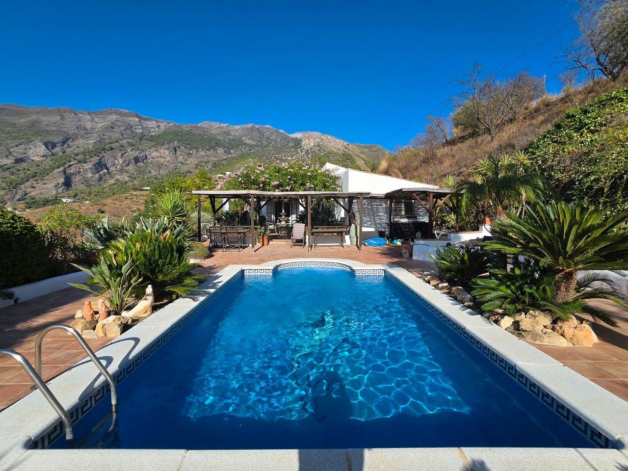 Garden of House or chalet for sale in Canillas de Aceituno  with Air Conditioner, Terrace and Swimming Pool