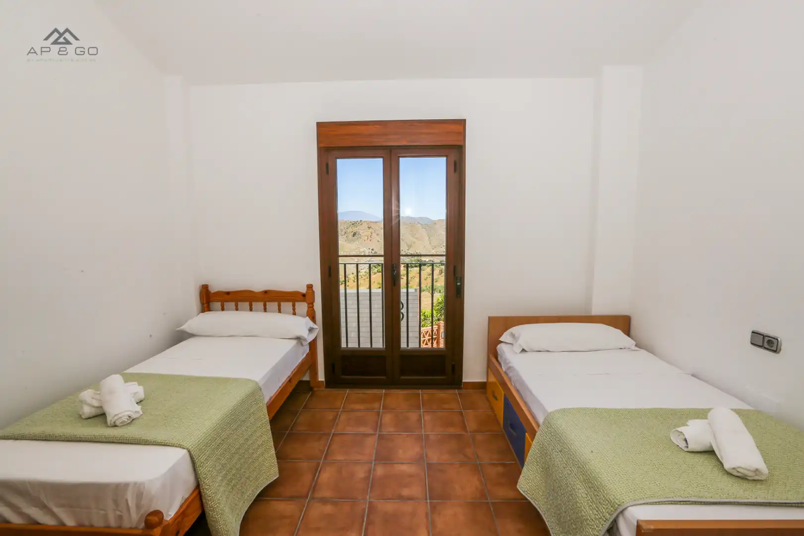 Dormitori de Finca rústica de lloguer en Almuñécar amb Aire condicionat, Calefacció i Jardí privat