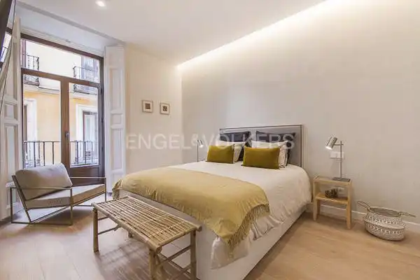 Bedroom of Flat for sale in Madrid  with Air Conditioner, Heating and Parquet flooring