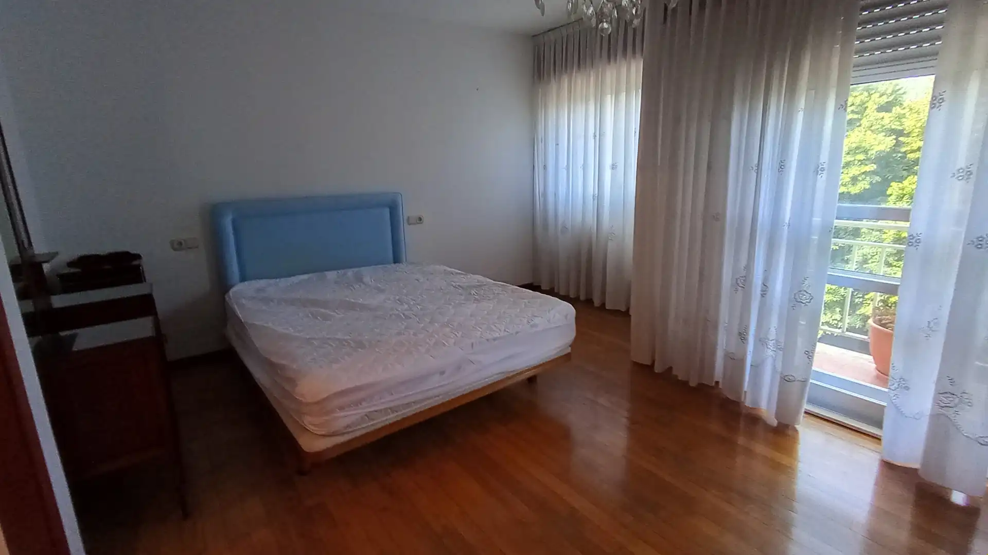 Habitación de Piso de alquiler en Teo con Amueblado, Horno y Lavadora