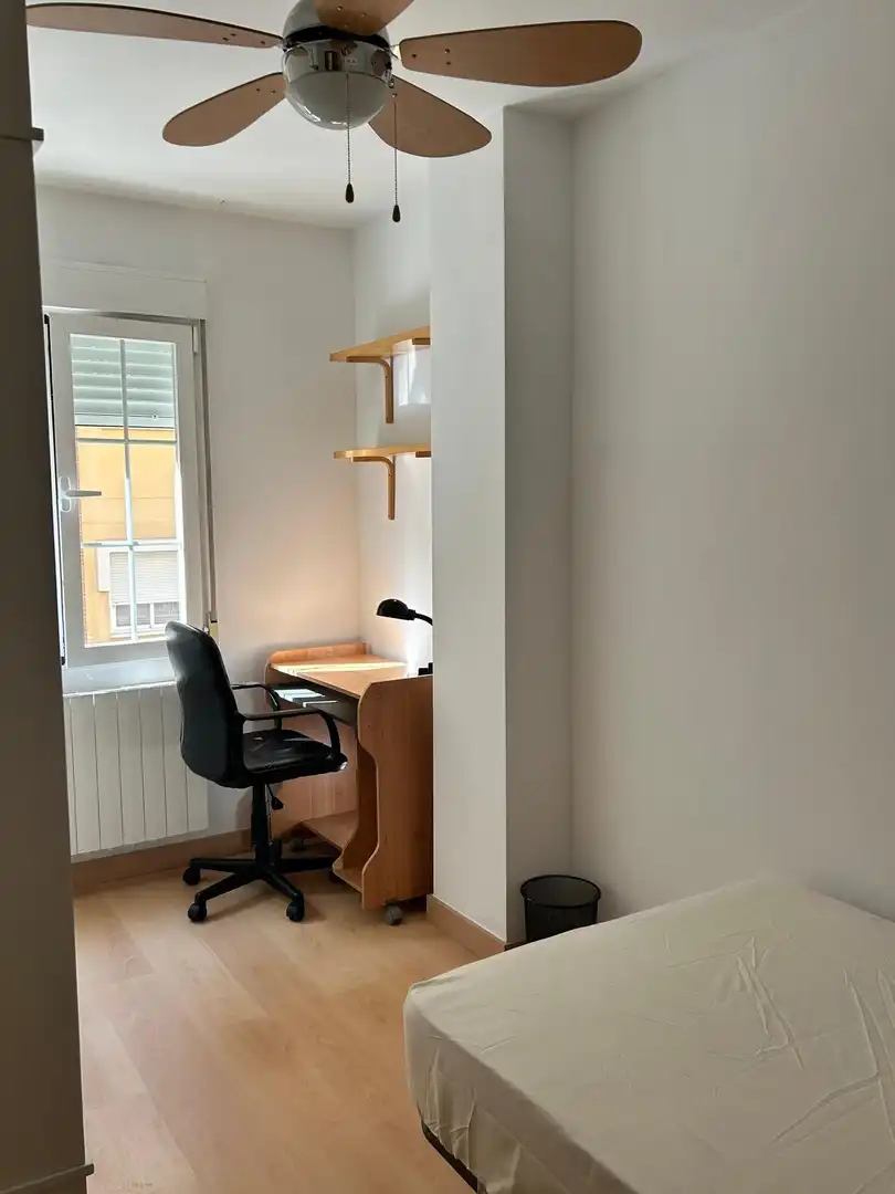 Flat with lift to rent in Calle VERDIALES, imagen 14