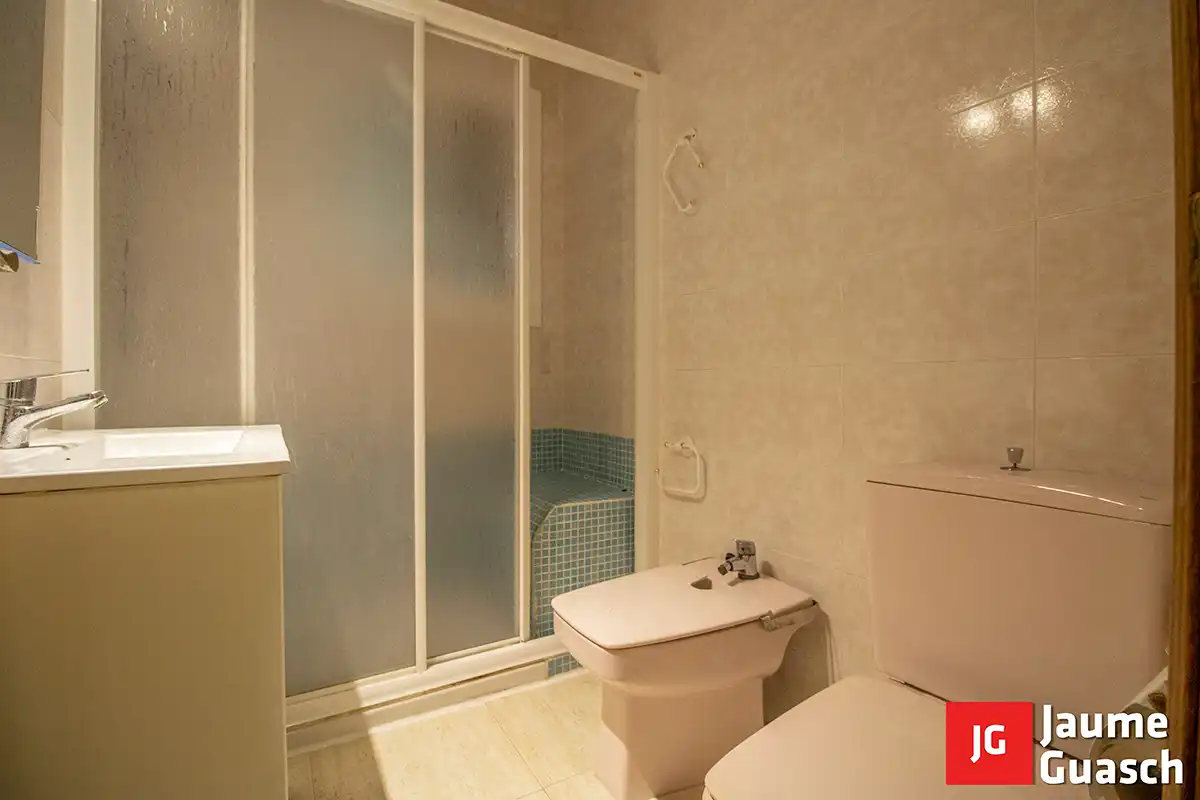 Bathroom of Ground floor for sale in Sant Jordi