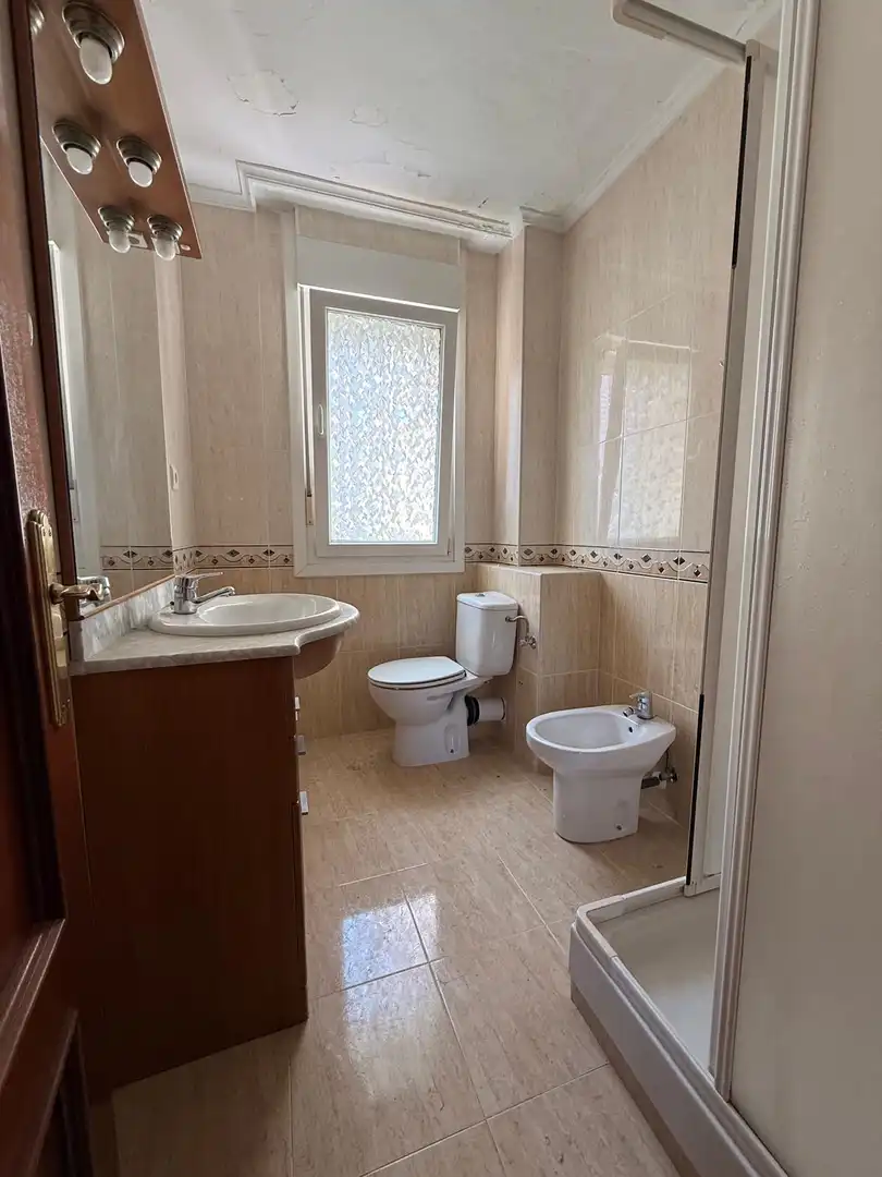 Baño de Piso en venta en Barakaldo  con Calefacción