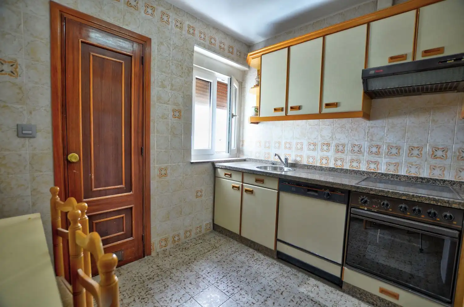 Küche von Wohnung zum Verkauf in Oviedo  mit Heizung, Terrasse und Schwimmbad