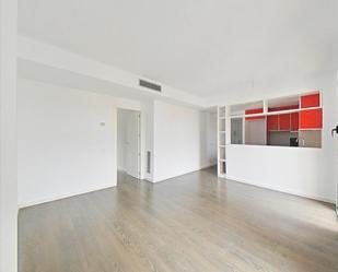 Living room of Flat for sale in  Barcelona Capital  with Heating, Oven and Washing machine