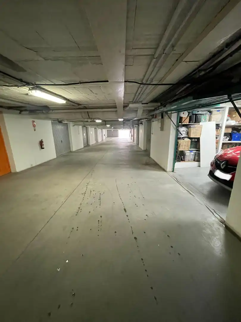 Parking de Casa adosada en venta en La Línea de la Concepción con Piscina comunitaria