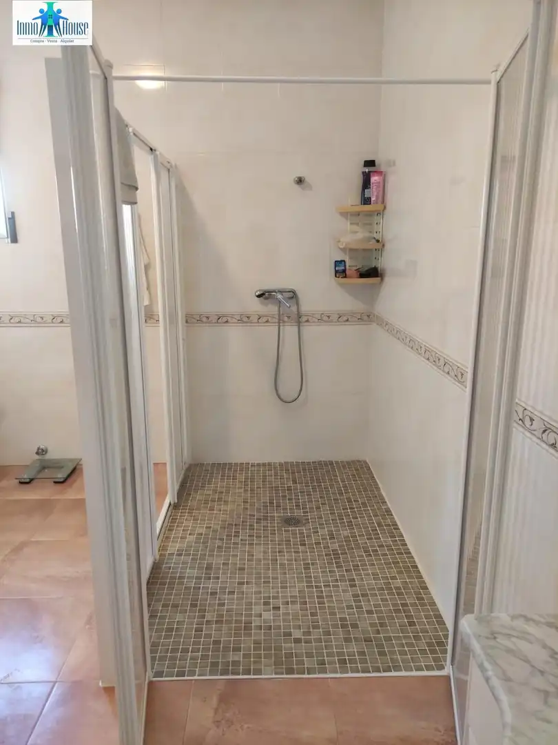 Baño de Casa o chalet en venta en Valdeganga con Calefacción, Terraza y Trastero