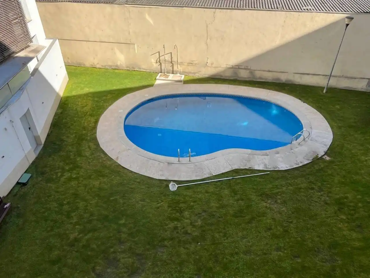Piscina de Pis en venda en Girona amb Aire condicionat, Calefacció i Terrassa