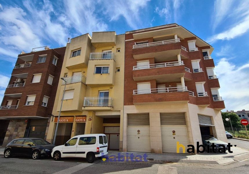 Vista exterior de Edifici en venda en La Pobla de Mafumet