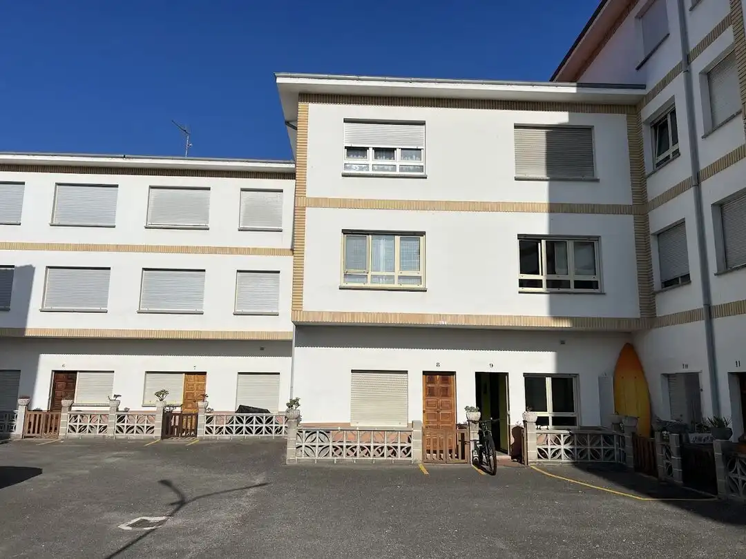 Außenansicht von Wohnung zum Verkauf in Colunga, Asturias