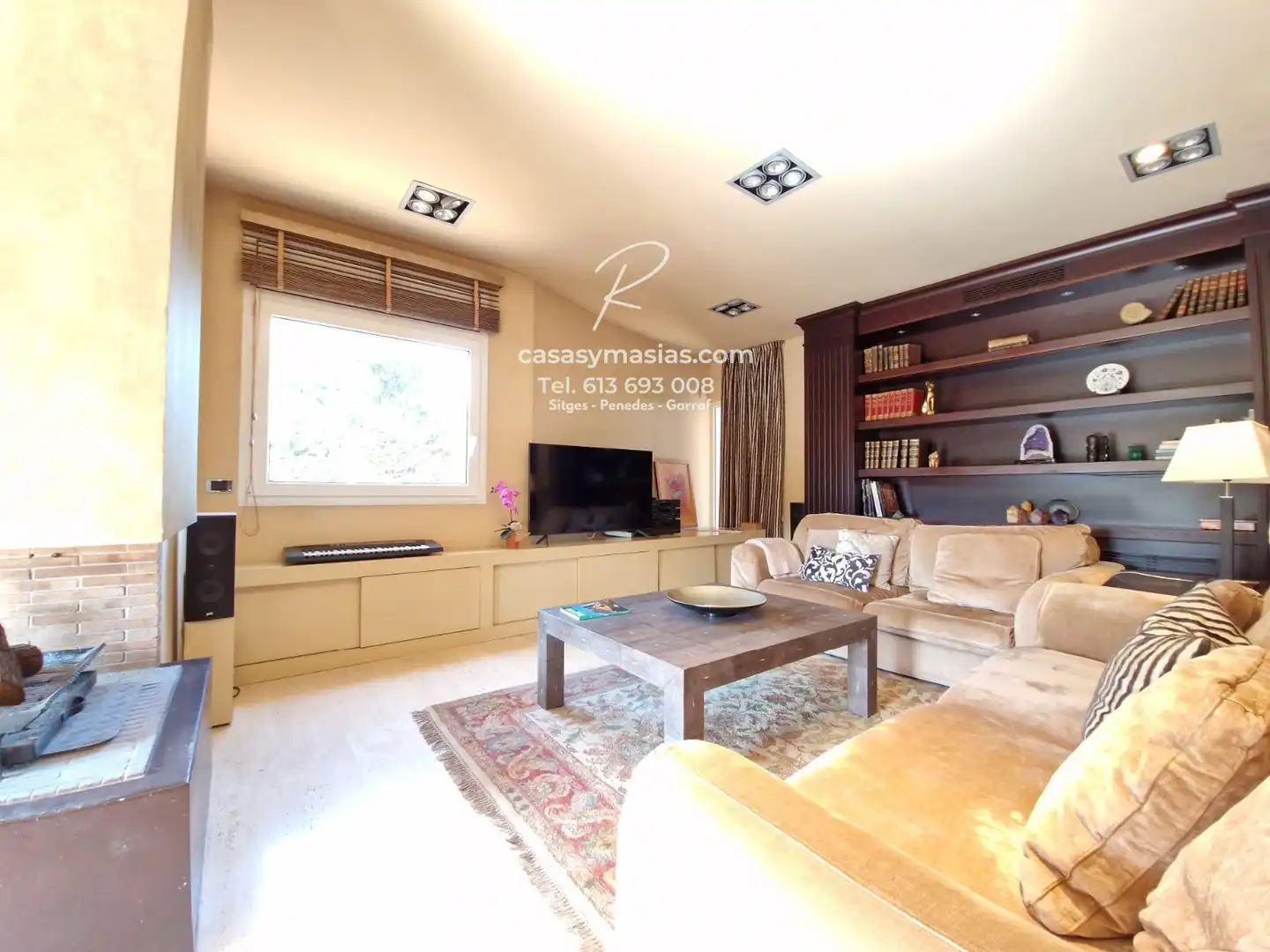 Sala de estar de Casa o chalet en venta en Pacs del Penedès con Aire acondicionado, Calefacción y Jardín privado