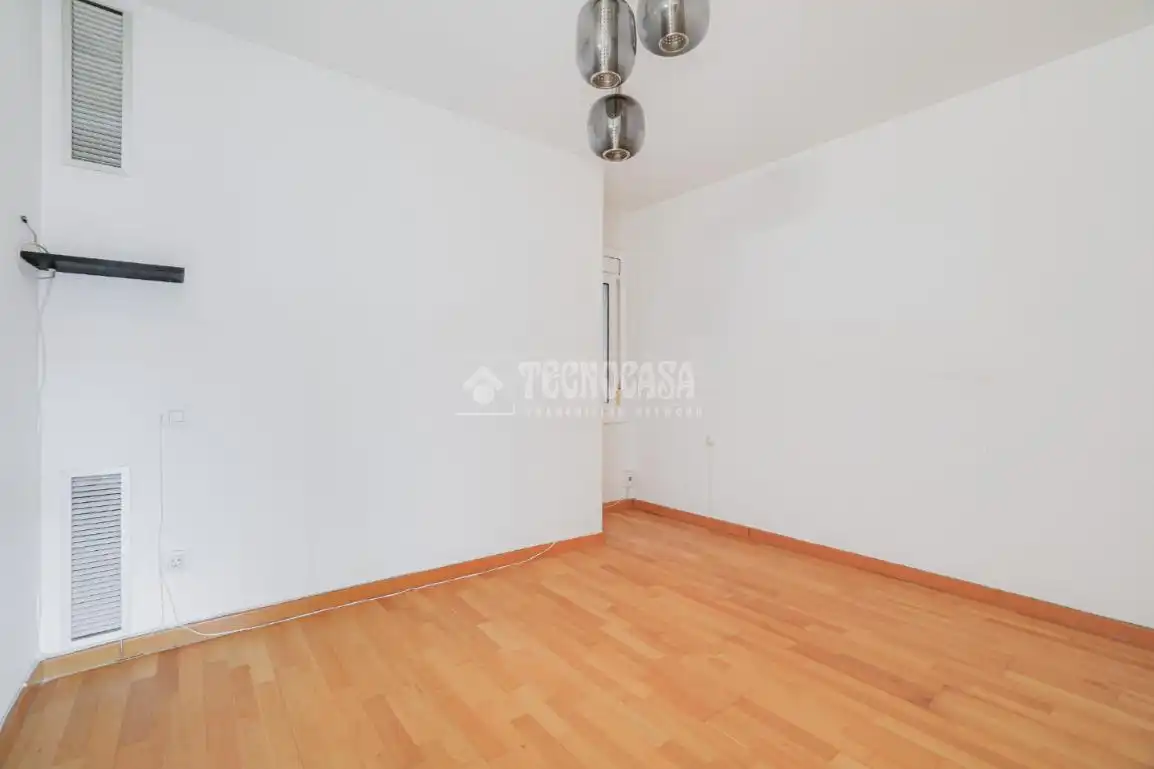Habitación de Piso en venta en Barcelona con Aire acondicionado, Parquet y Balcón