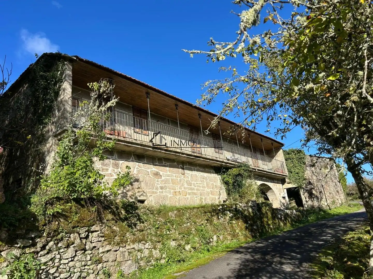 Vista exterior de Casa o xalet en venda en Cerdedo amb Jardí privat