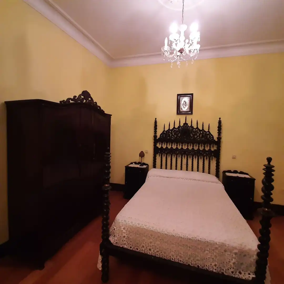 Dormitori de Pis en venda en Viveiro amb Terrassa