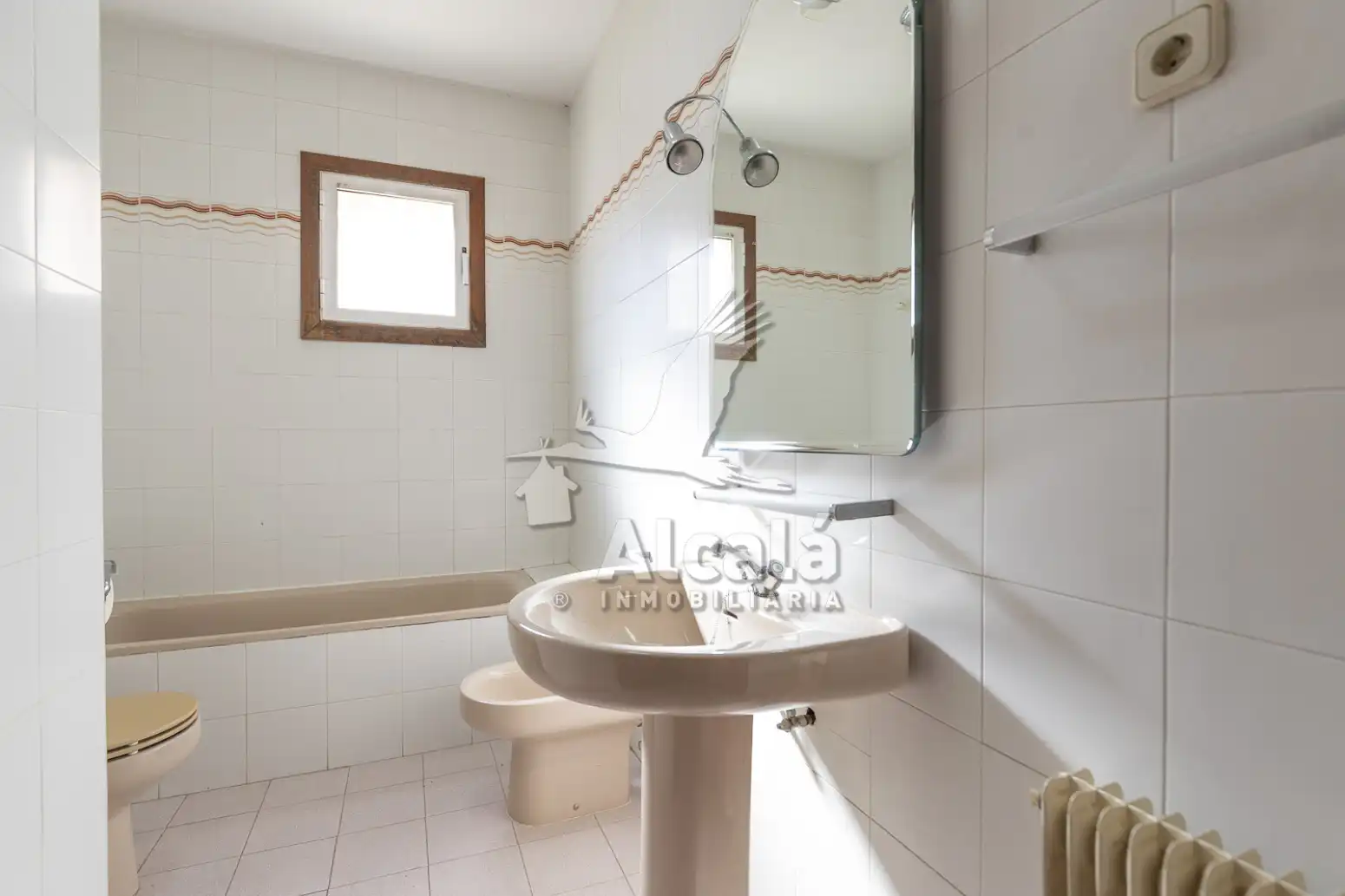 Baño de Casa adosada en venta en Villalbilla con Aire acondicionado, Calefacción y Parquet