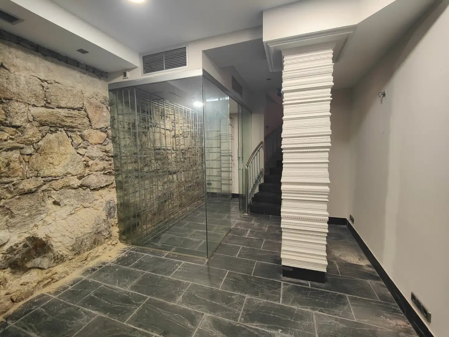 Commercial properties for rent in Vigo   with Air Conditioner