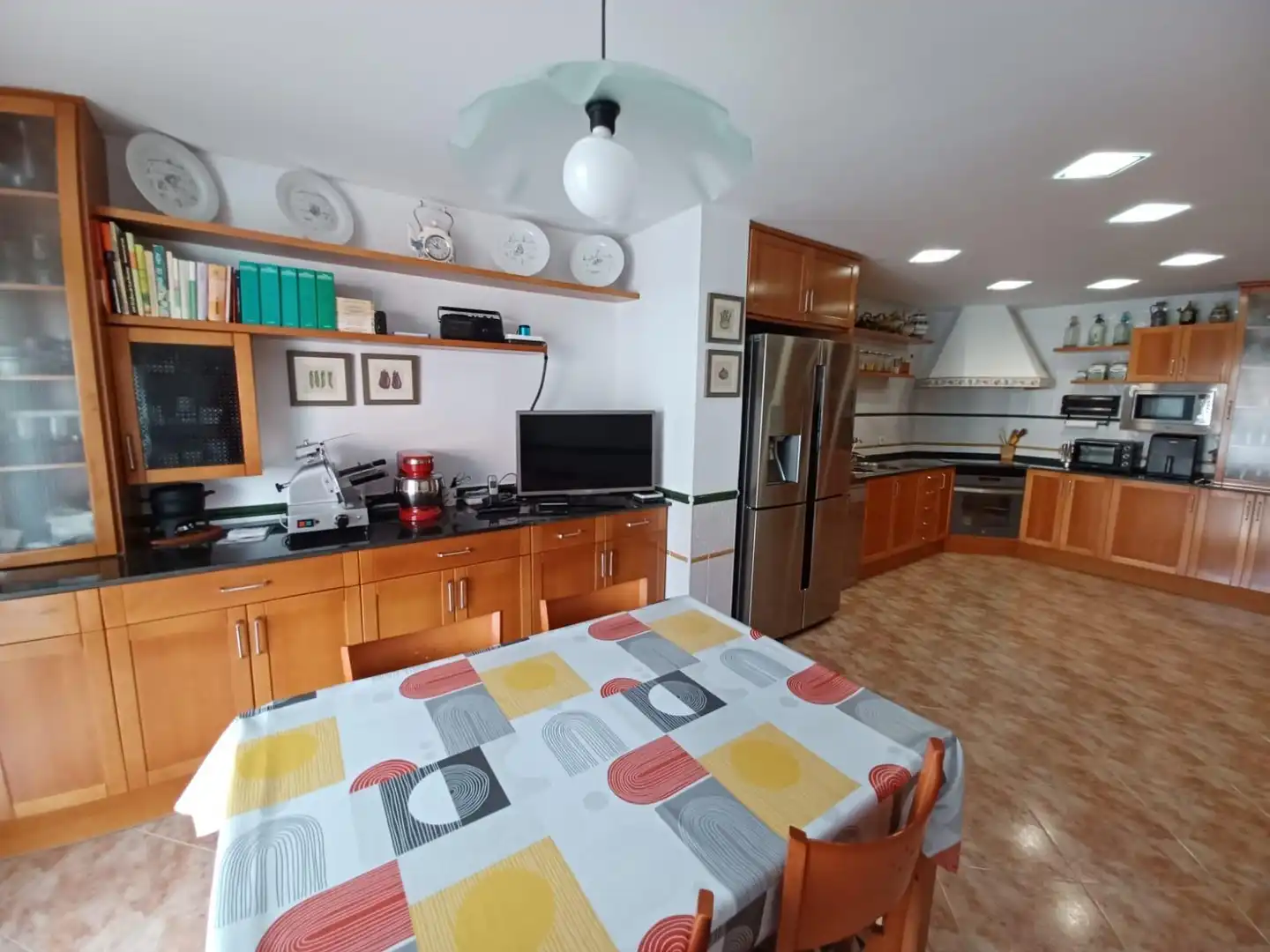 Cocina de Casa o chalet en venta en Pineda de Mar con Aire acondicionado, Calefacción y Jardín privado